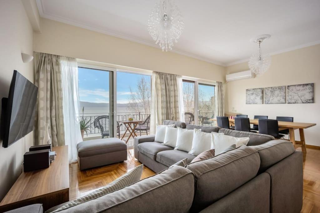 Bright Central Apartment With Splendid Sea View! Chalkida Exterior foto
